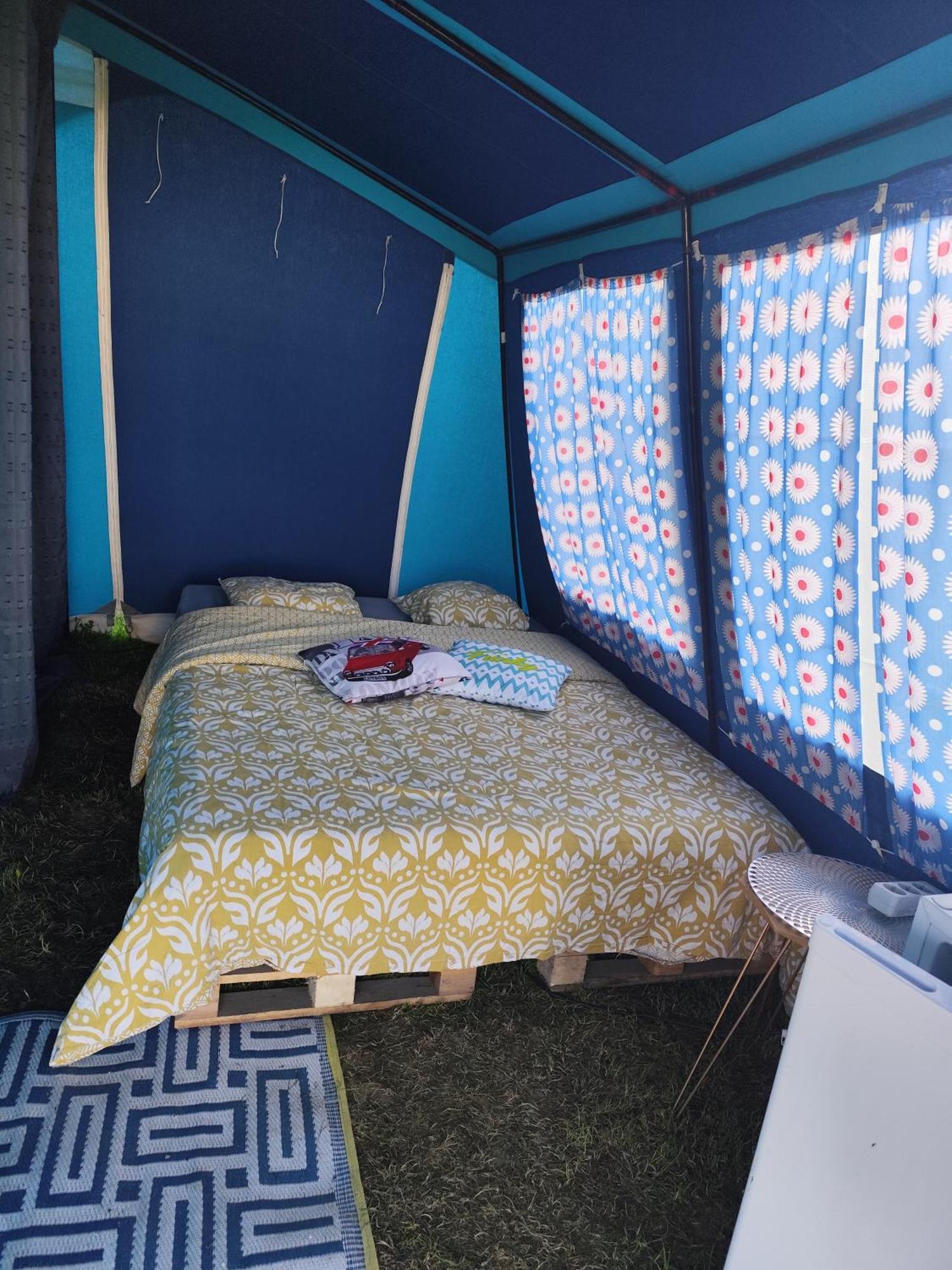 La Billardiere Camping A La Ferme Le Menil-Ciboult Exterior photo